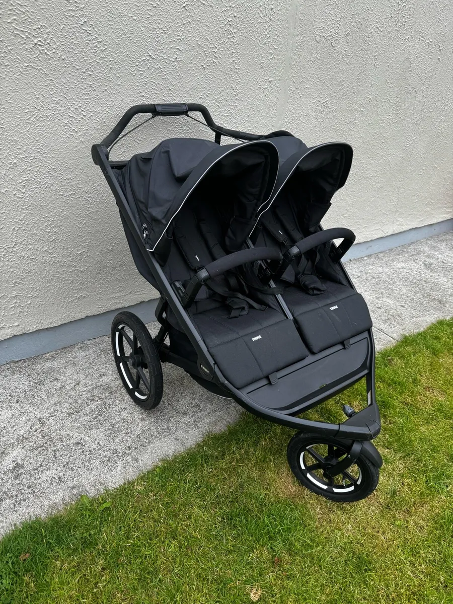 Thule Urban Glide 3 double buggy - Image 1