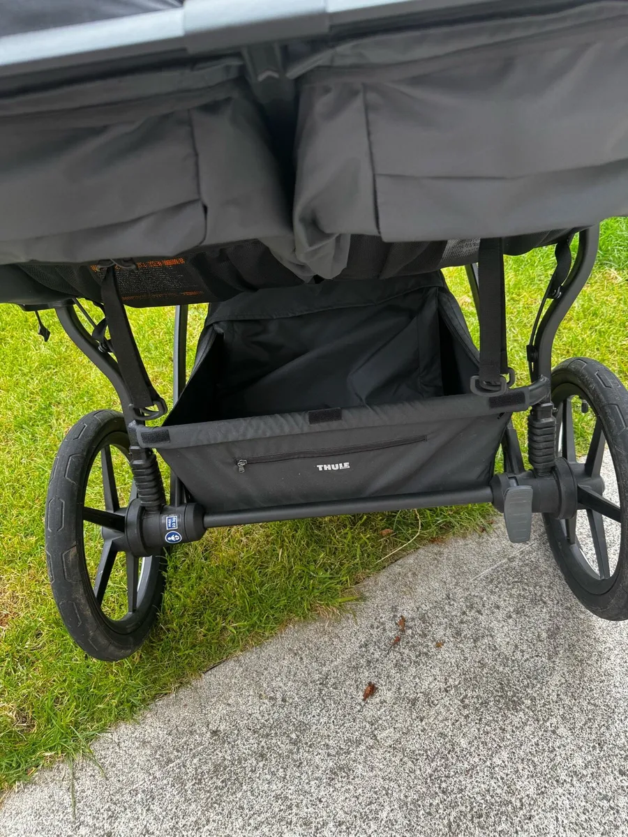 Thule Urban Glide 3 double buggy - Image 3