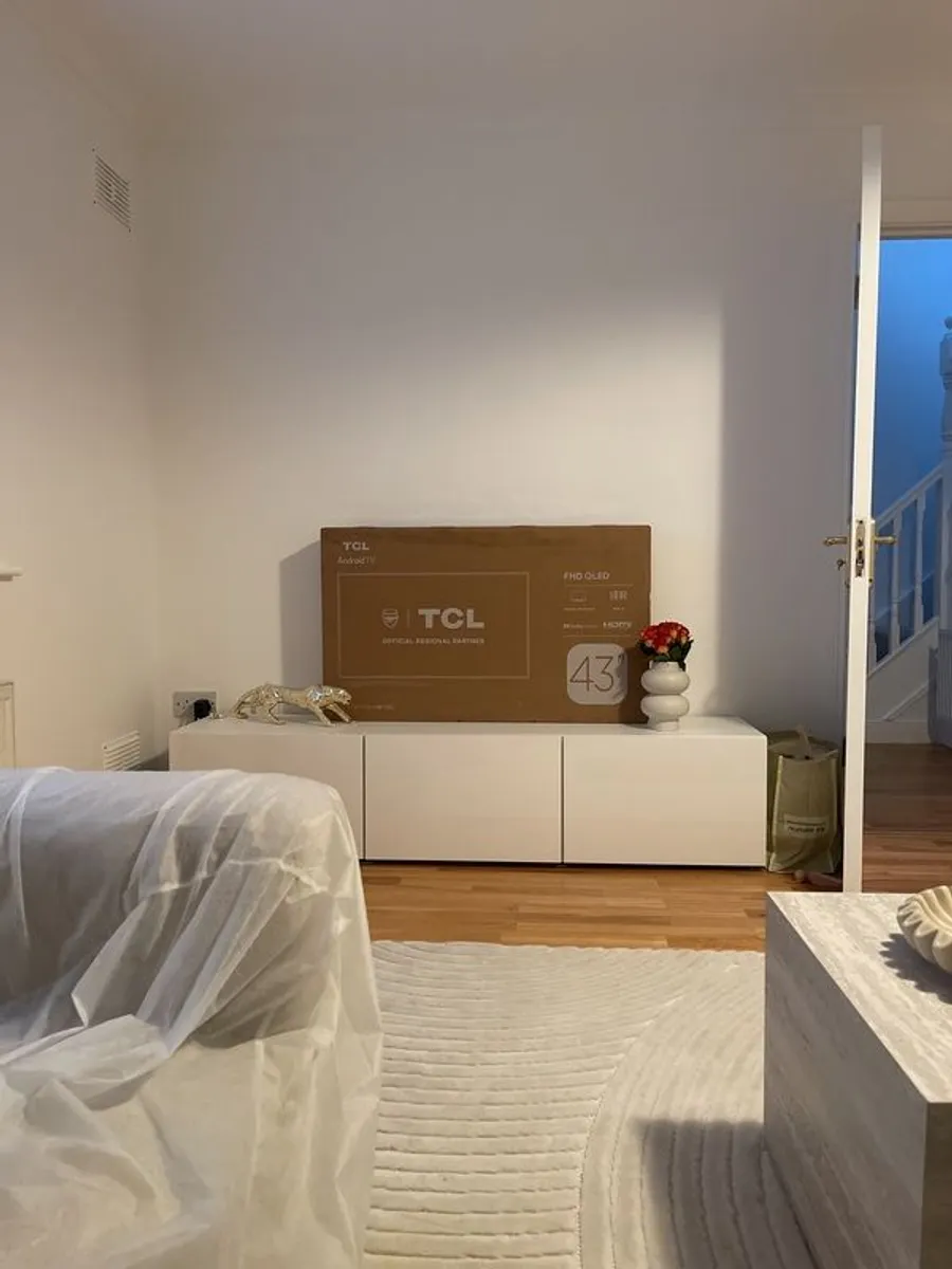 Tcl 43" 2k Qled Tv 43v5c - Image 1