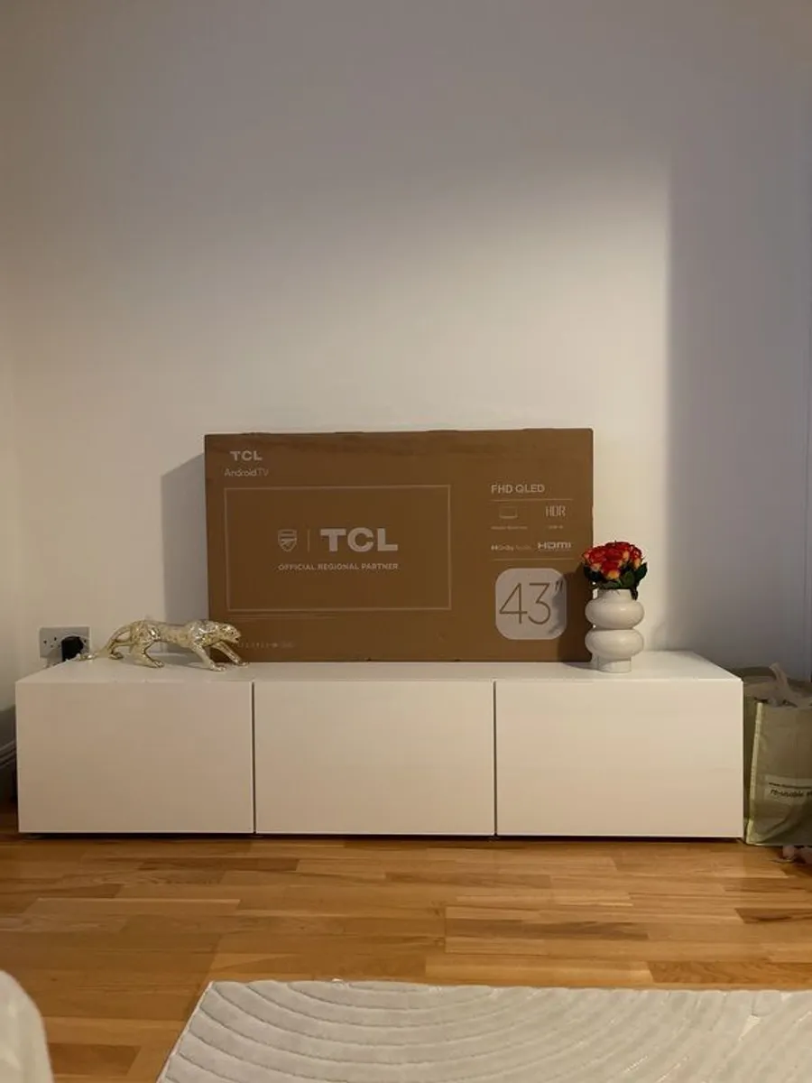 Tcl 43" 2k Qled Tv 43v5c - Image 2