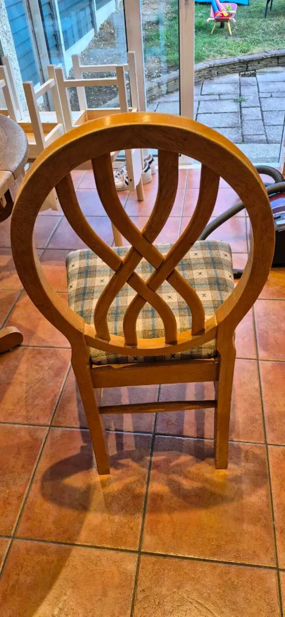 Kitchen Table - Image 4