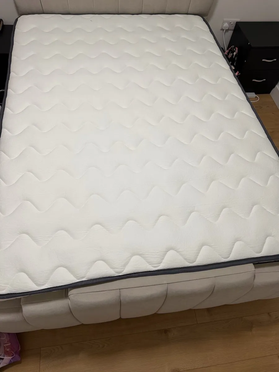 Double bed mattress - Image 3