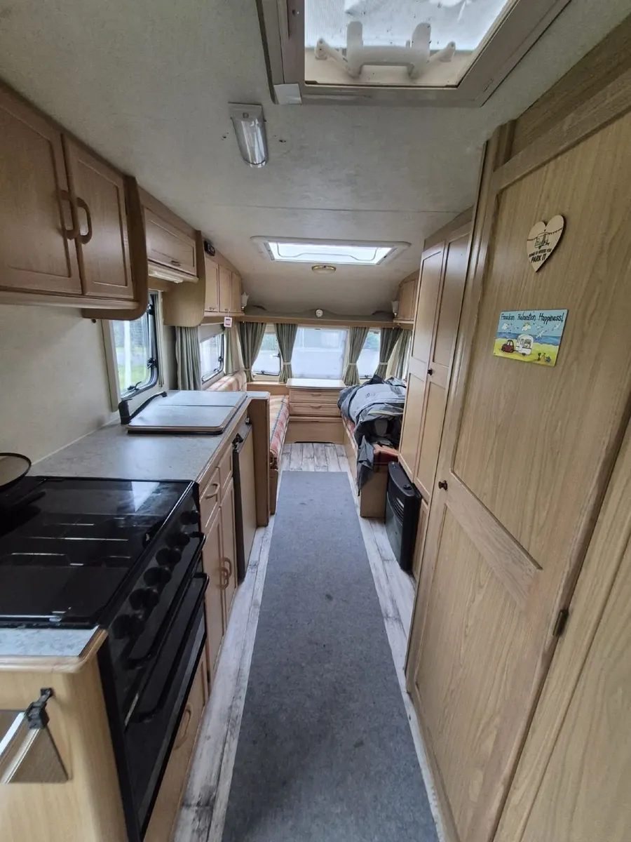 Lunar Eclipse 615 - 5 Berth Family Caravan - Image 2