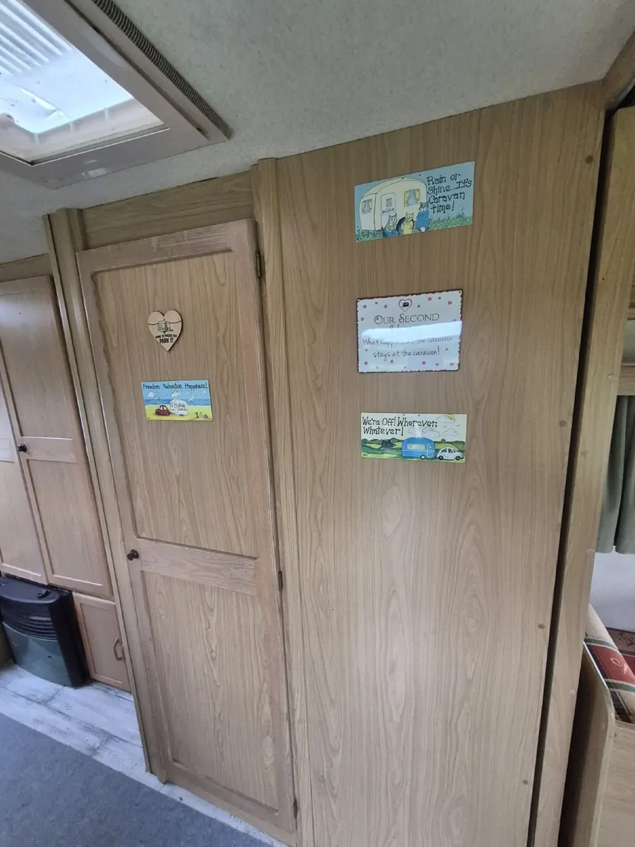 Lunar Eclipse 615 - 5 Berth Family Caravan - Image 3