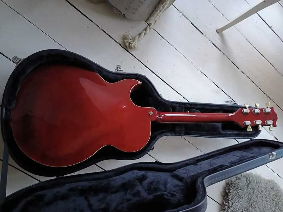Hollowbody 135 Style Guitar & Hardcase - Image 2