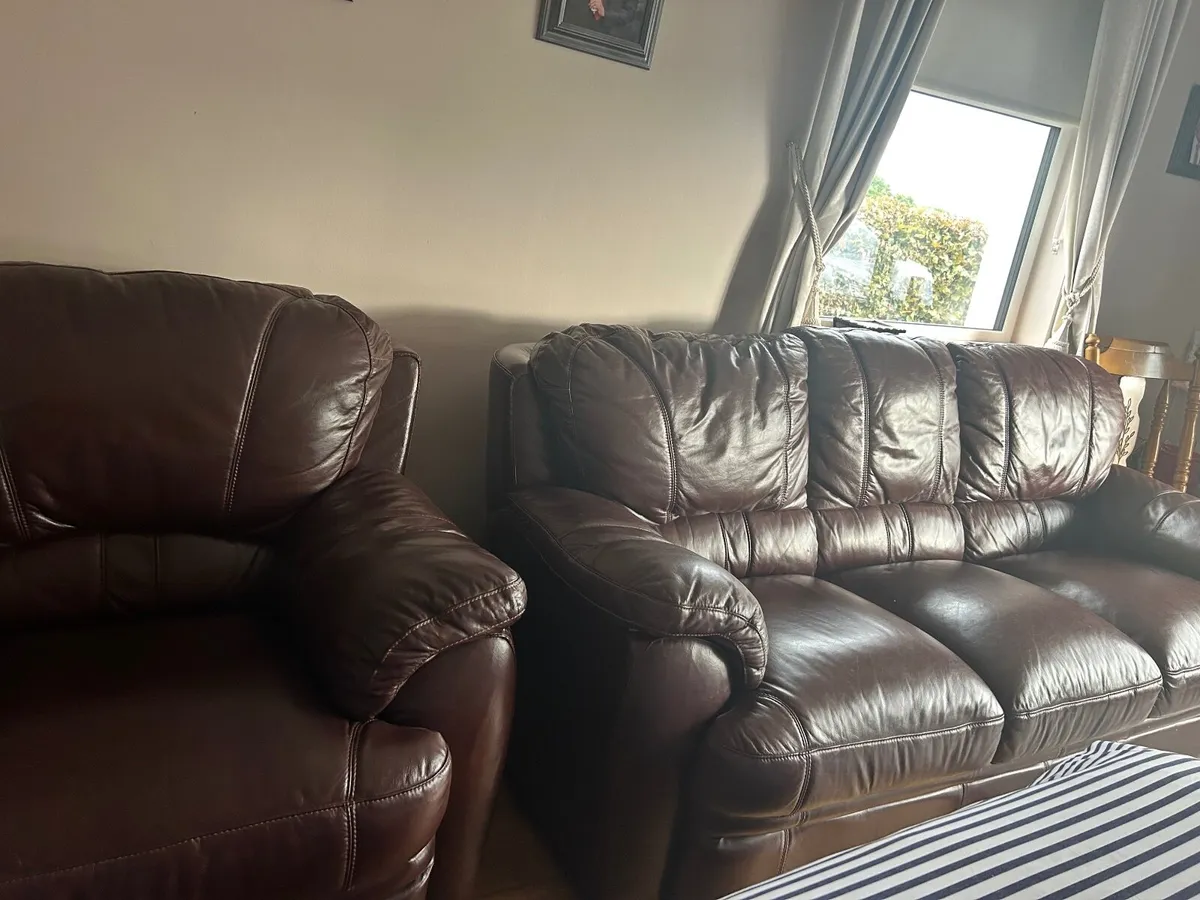 Suit of furniture - Image 2