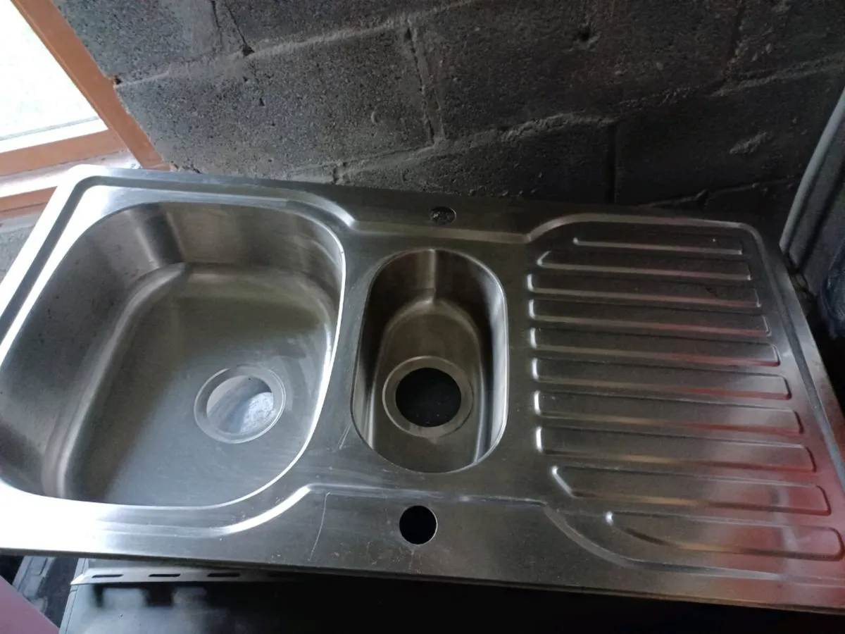 Kitchen sink - Image 2