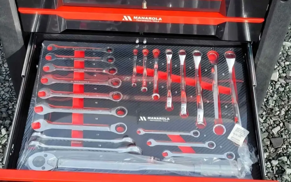Tool box full of tools - Image 4