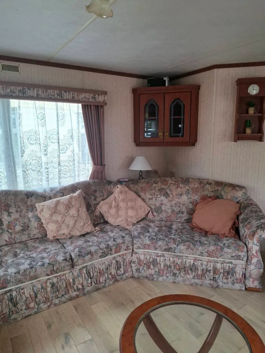 35x12 Willerby Mobile Home. FREE DELIVERY - Image 2