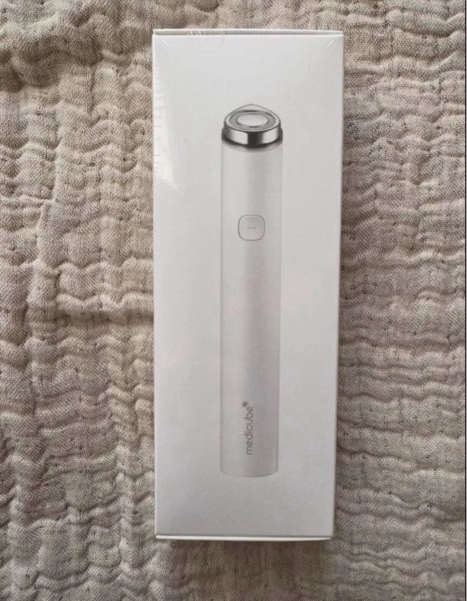 Medicube Age-r booster pro mini white - Image 1