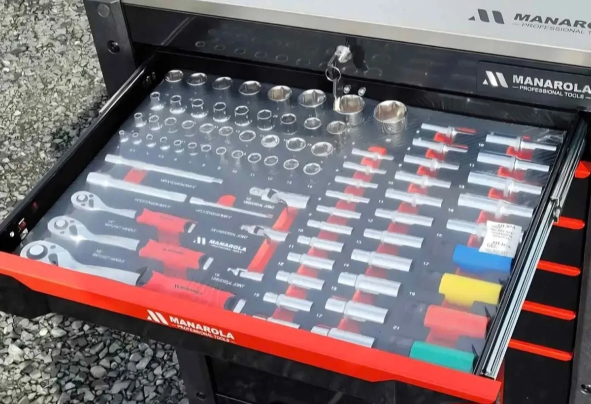 Tool box full of tools - Image 2