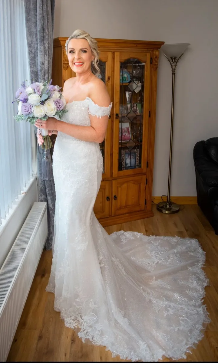Wedding dress - Image 1