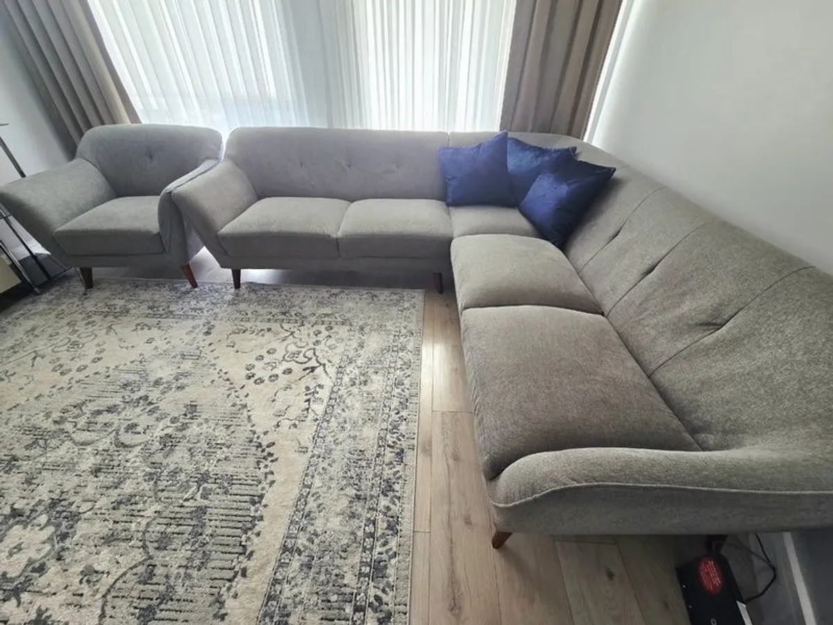 Sofa - Image 4