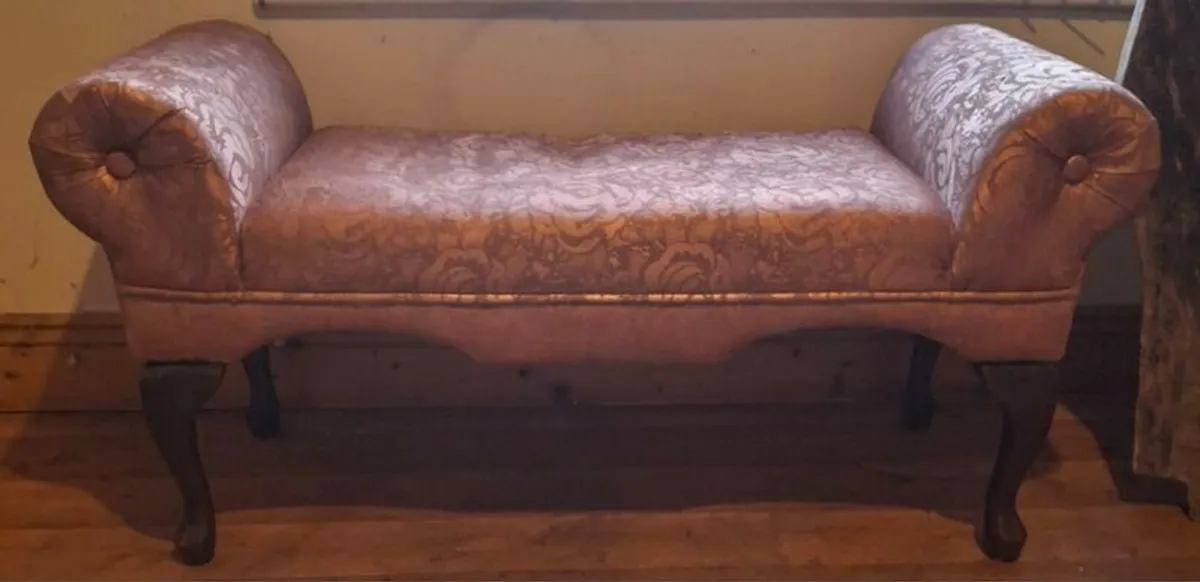 very old small type sofa - Image 4