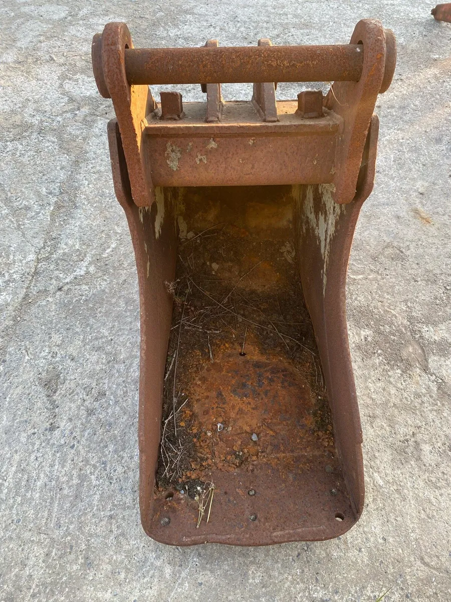 Poclain Bucket - Image 1