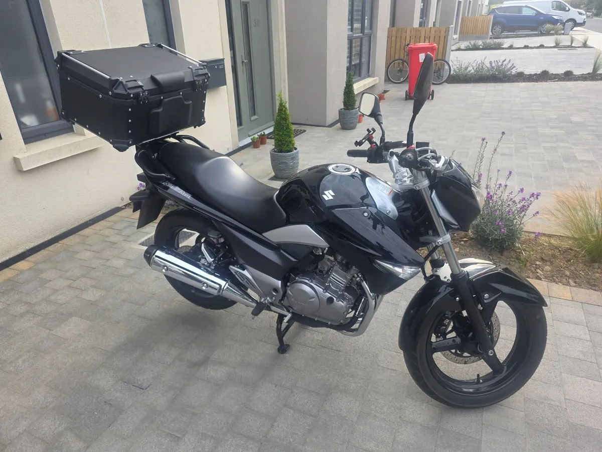Suzuki Inazuma – Low Mileage – Excellent Condition - Image 4