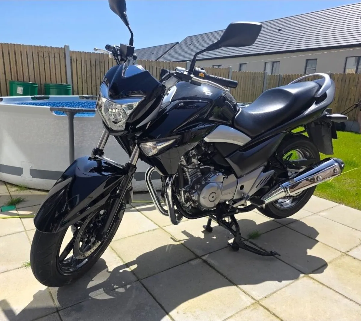 Suzuki Inazuma – Low Mileage – Excellent Condition - Image 1