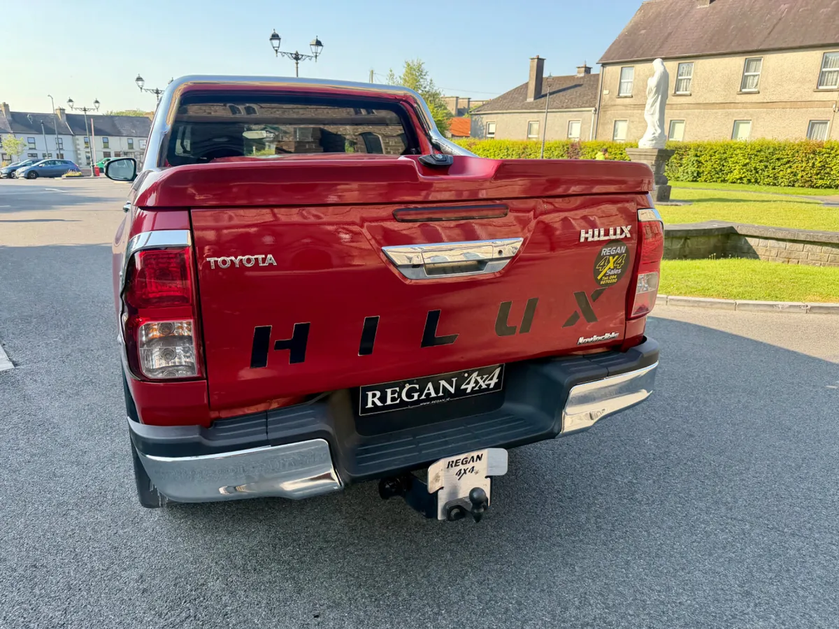 Toyota Hilux 2017 - Image 3