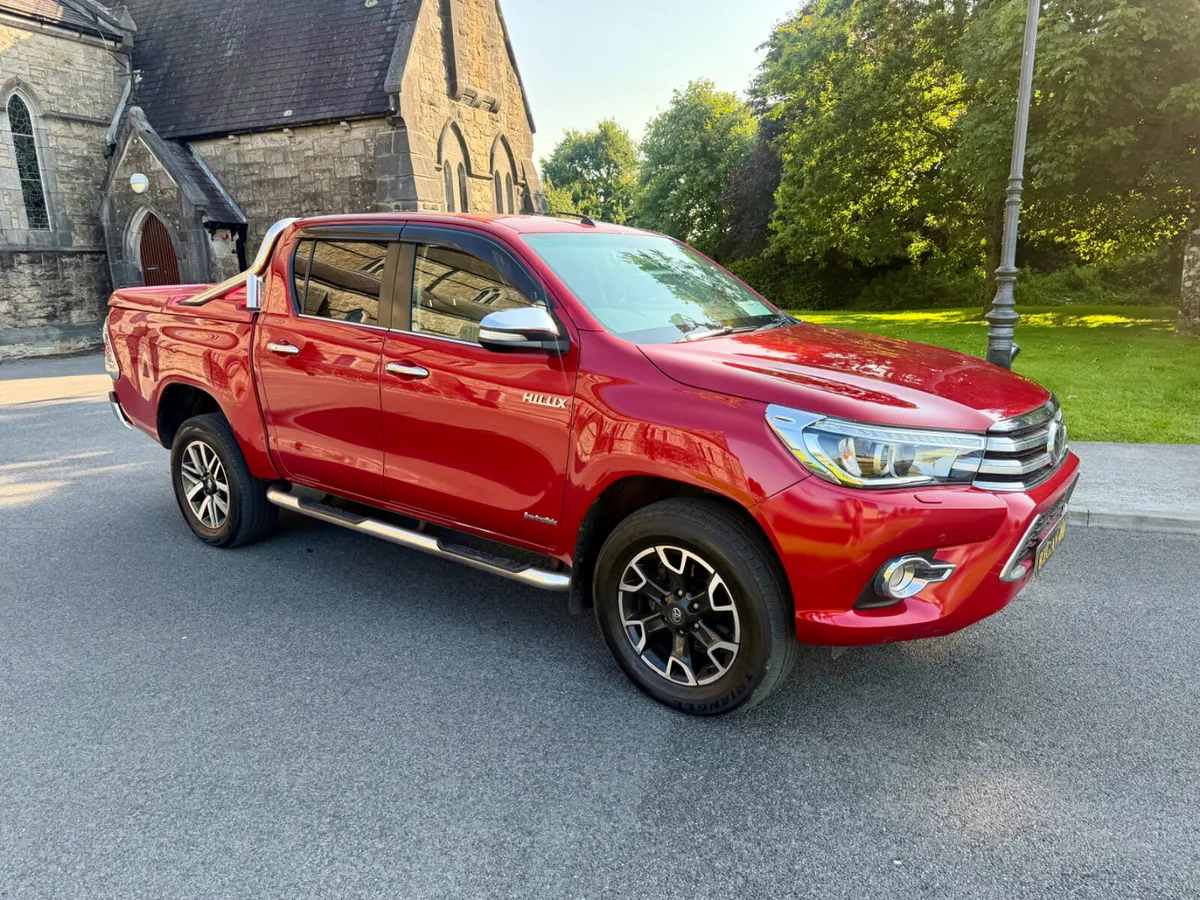 Toyota Hilux 2017 - Image 2