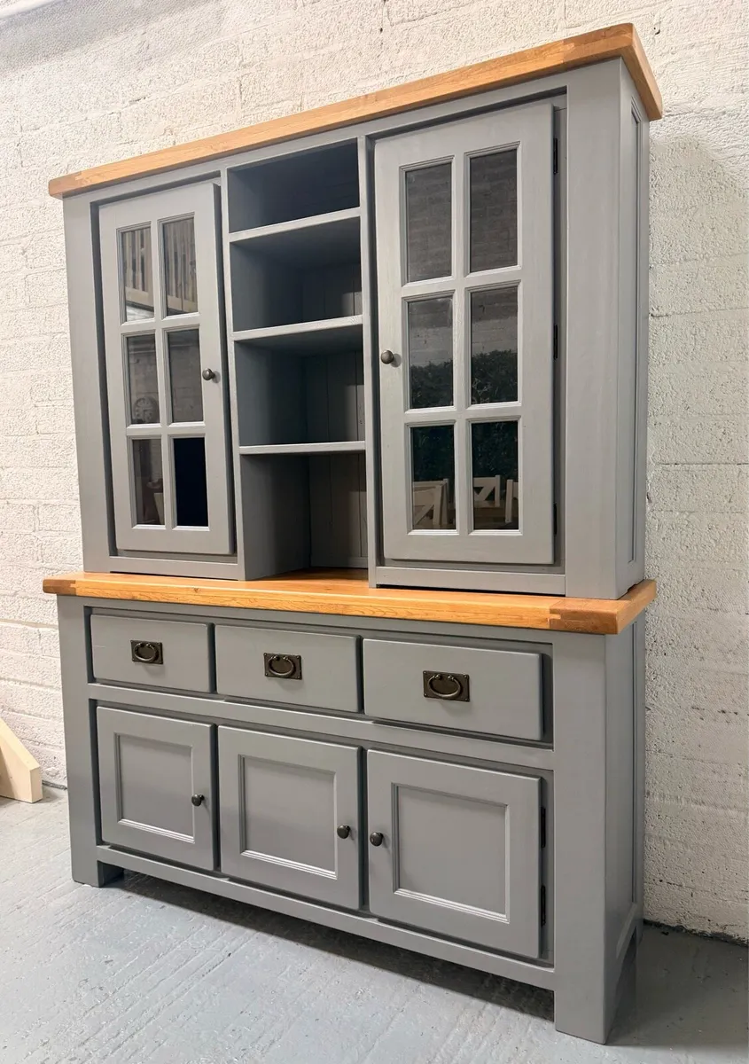 Solid oak kitchen dresser/sideboard - Image 3