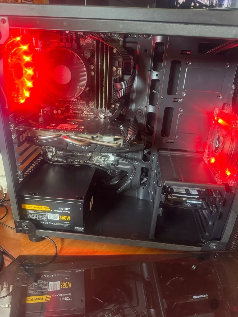 Gaming setup for 300 - Image 2