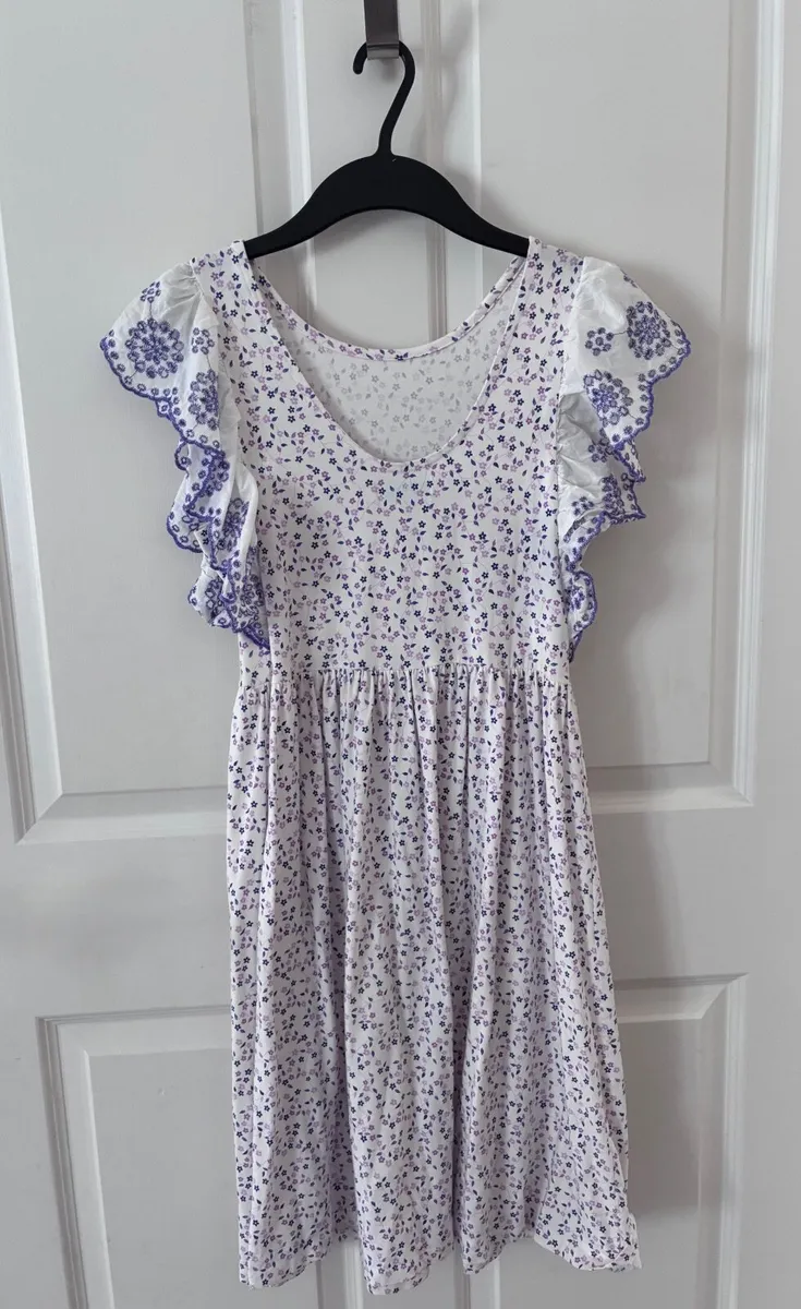 Leigh Tucker delightful white ditsy floral dress - Image 1