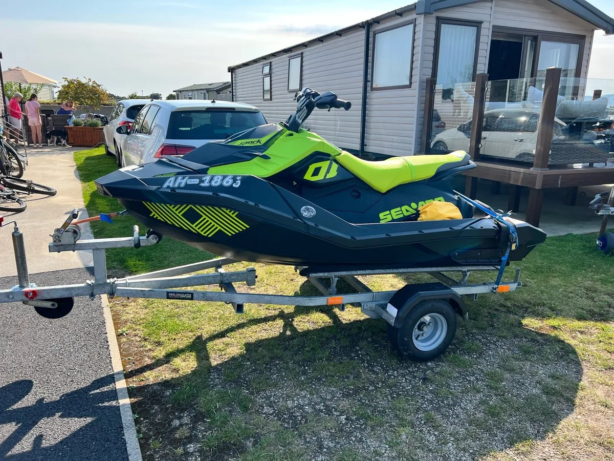 Seadoo spark Trixx 3up jetski - Image 4