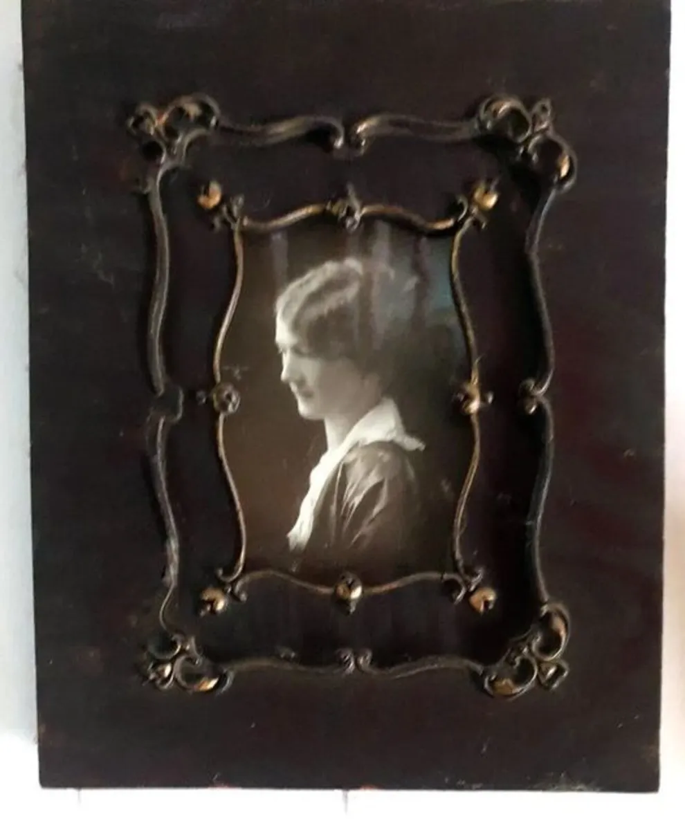 Antique Portrait Photo in Ornate Period Frame - Image 3
