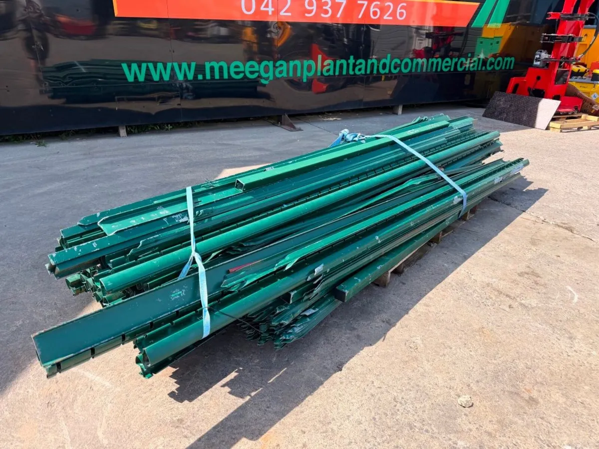 job lot of heavy duty fencing .....522 - Image 2
