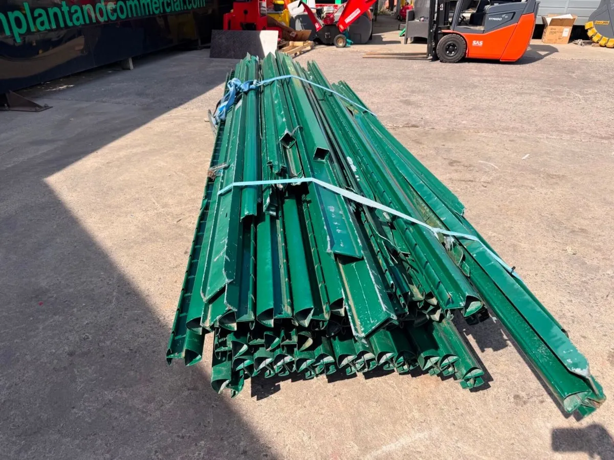 job lot of heavy duty fencing .....522 - Image 4