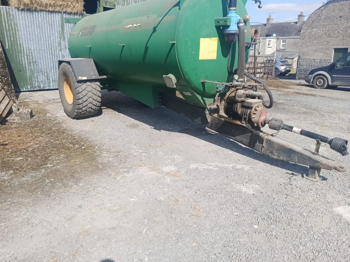 Slurry tanker - Image 1