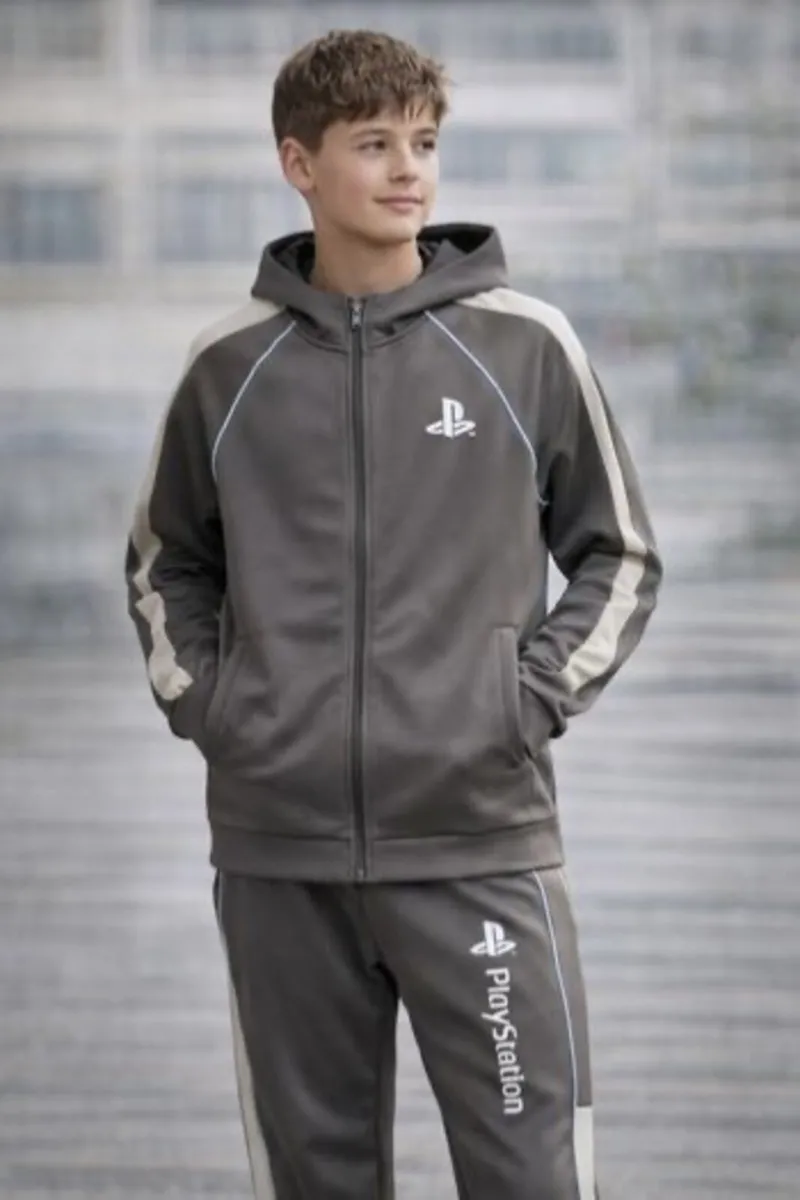 NEW PlayStation Full-Zip Sweatshirt & Joggers: 14-