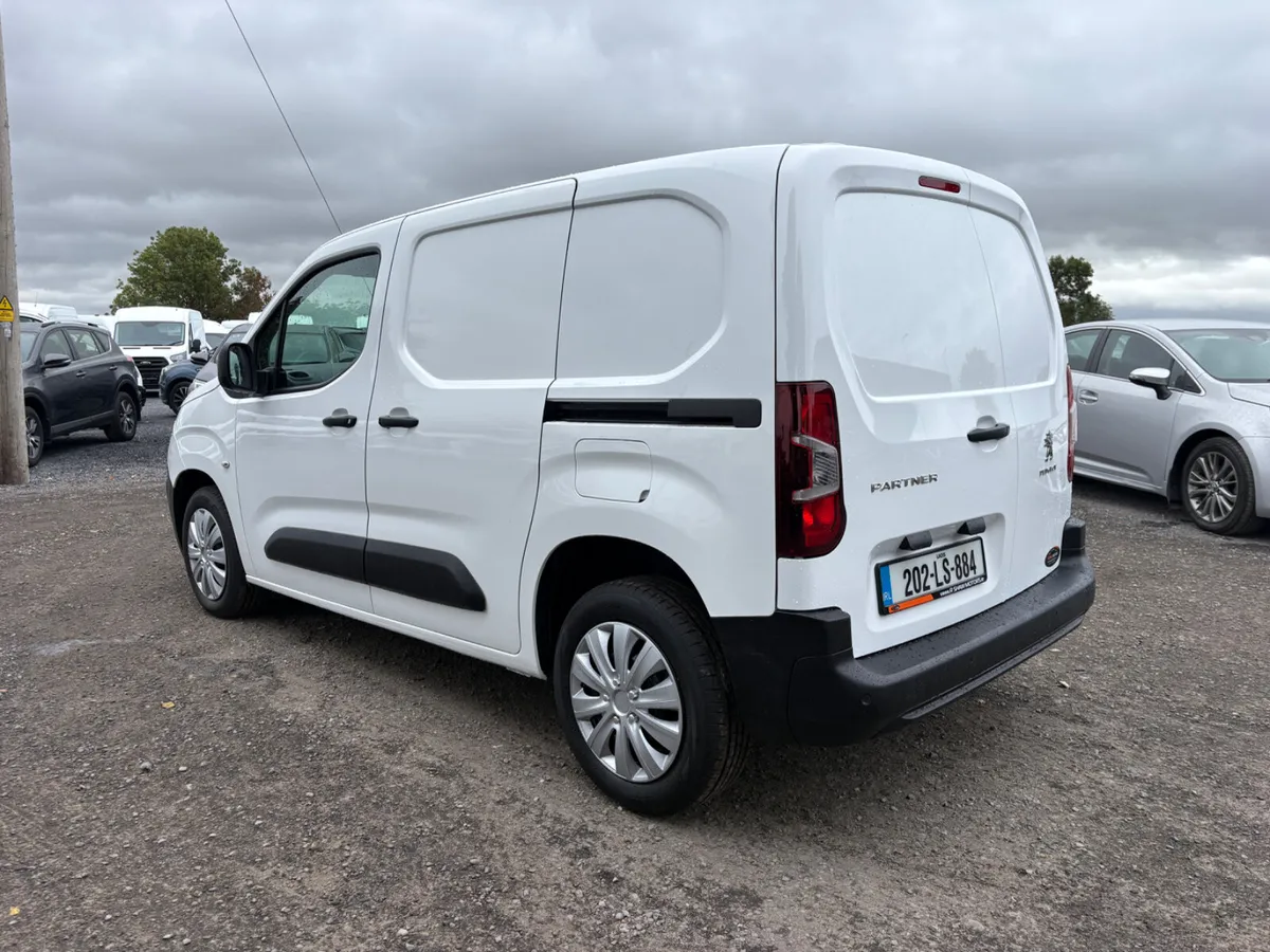 Peugeot Partner - Image 1