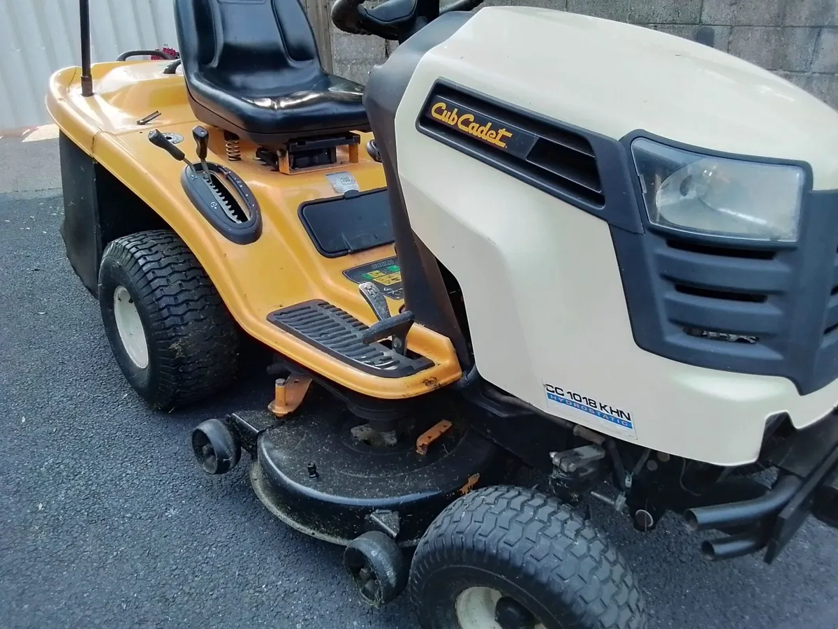 Ride on mower - Image 2