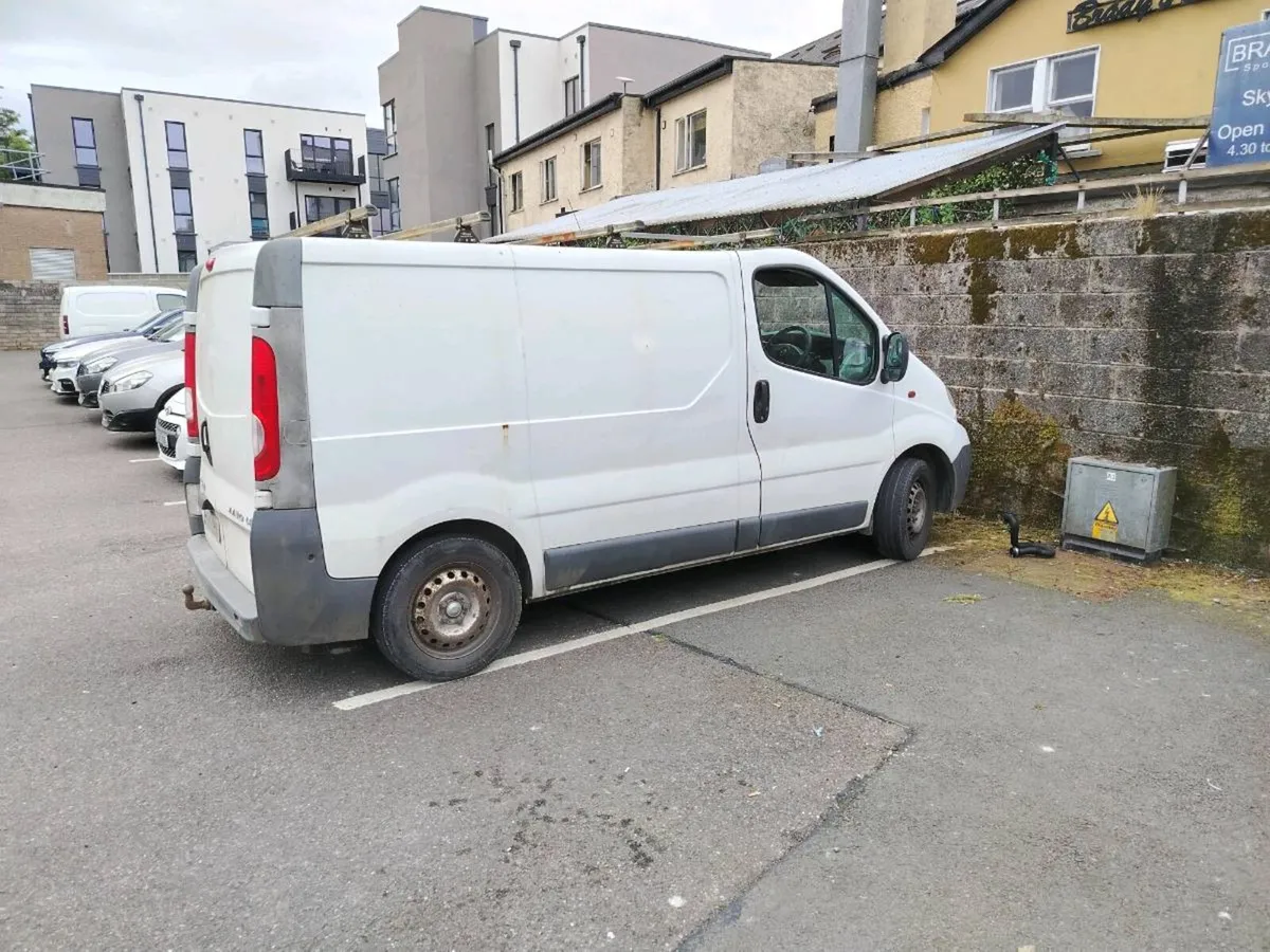 Vivaro - Image 2