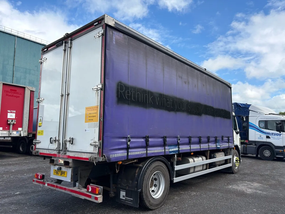 2017 Daf LF 260 Curtainside 4x2 18 Tonne Moffett - Image 4