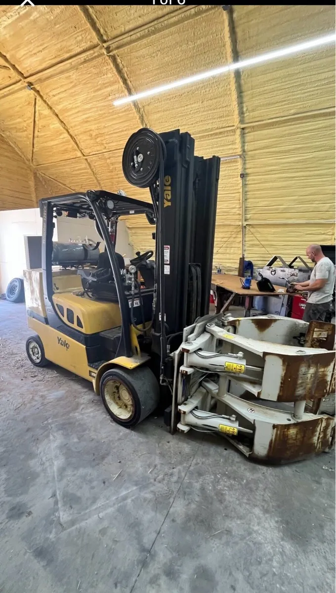 Cascade forklift grab - Image 1