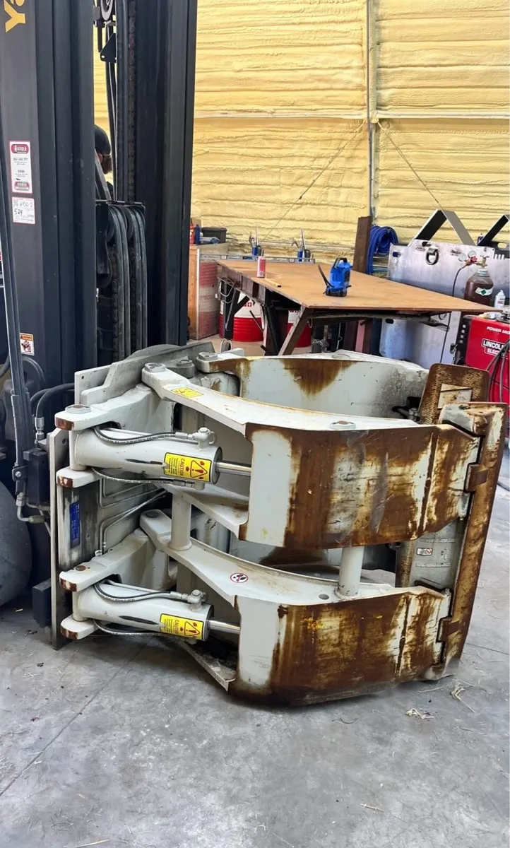 Cascade forklift grab - Image 2