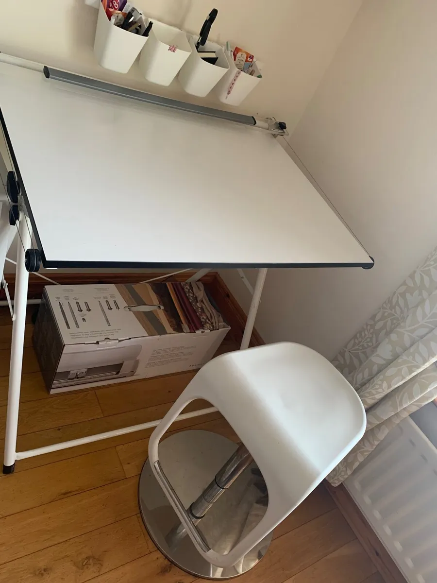 Drawing board - Image 2