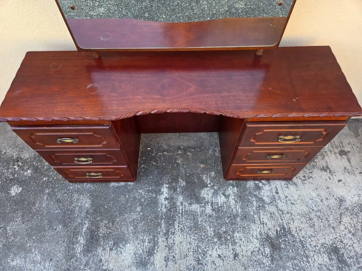 Mahogany dresser with 6 drawers and mirror - Image 4