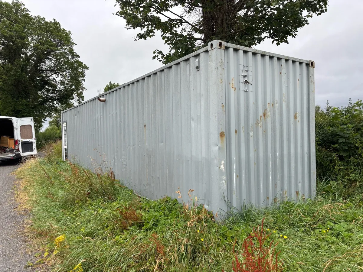 40 F container - Image 3