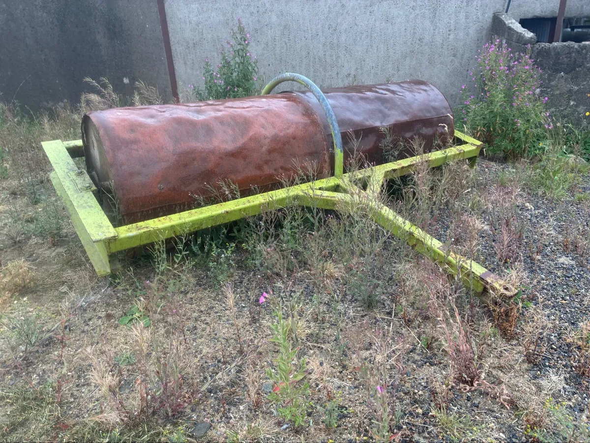 Farm equipment - Image 2