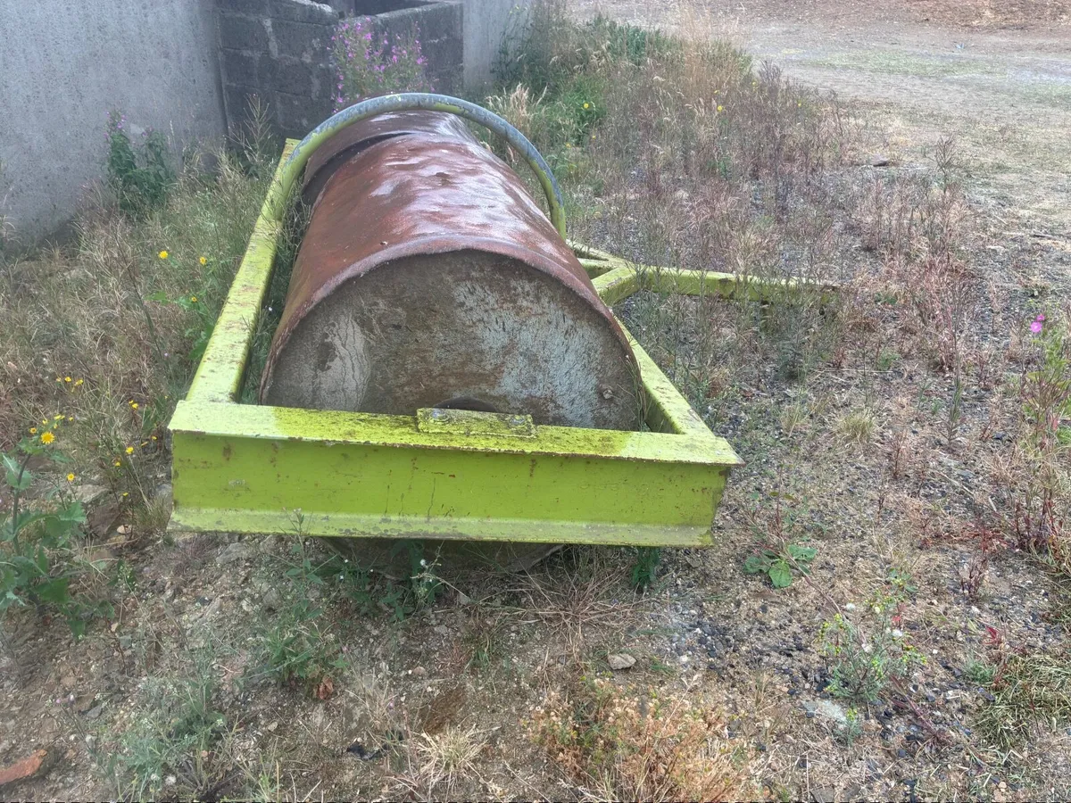 Farm equipment - Image 3
