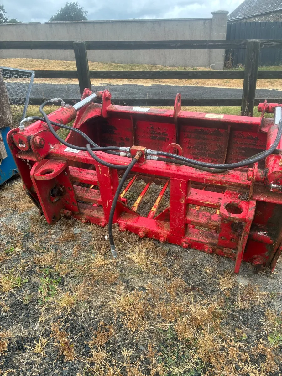 Farm equipment - Image 1