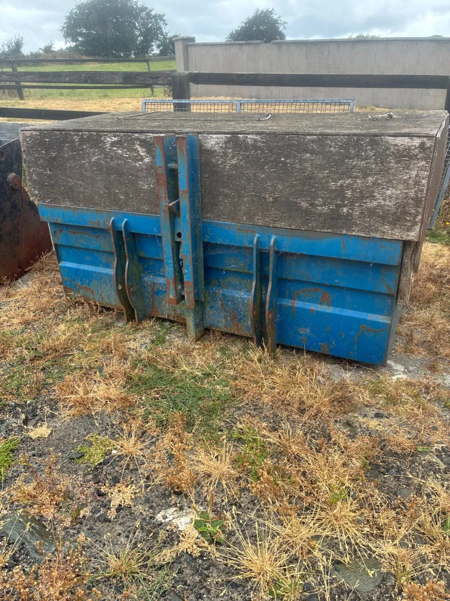 Farm equipment - Image 4