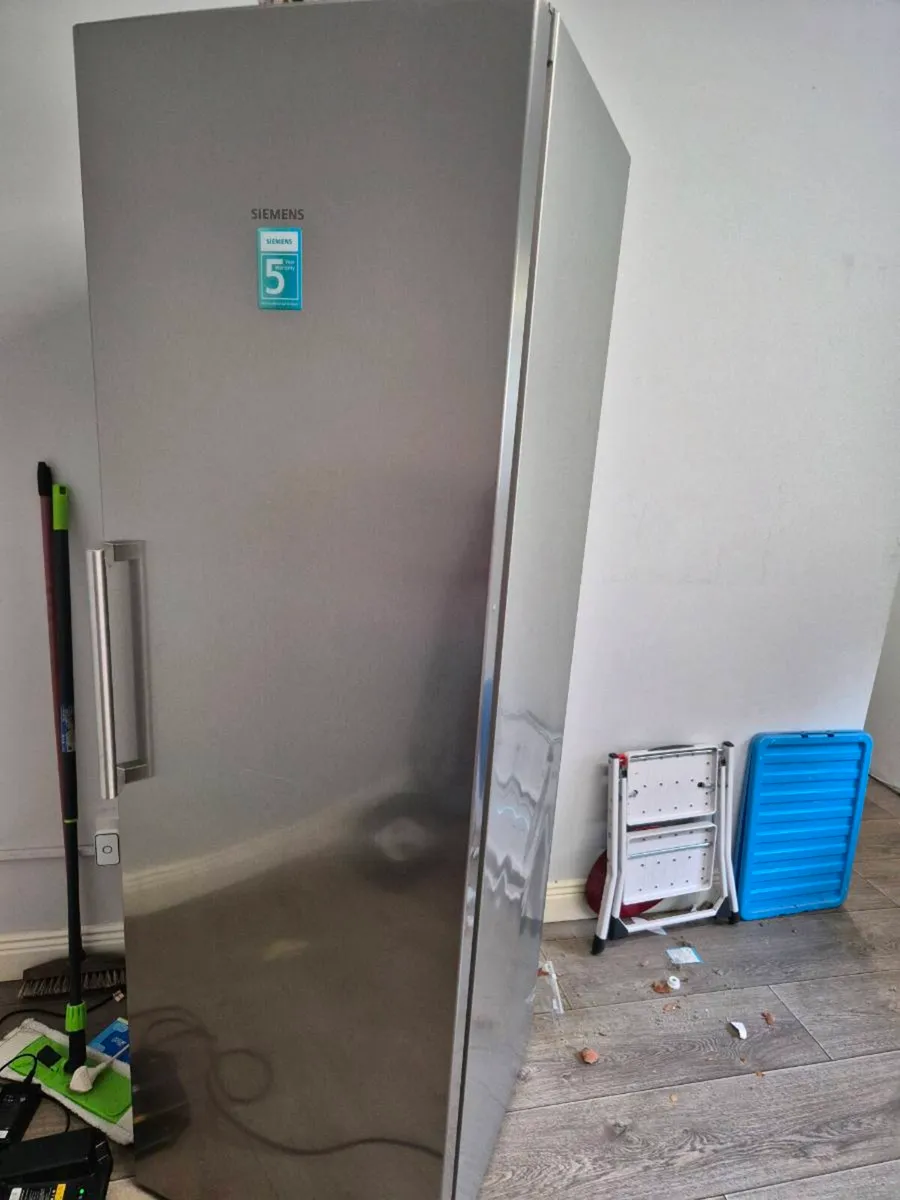 Siemens larder freezer - Image 2