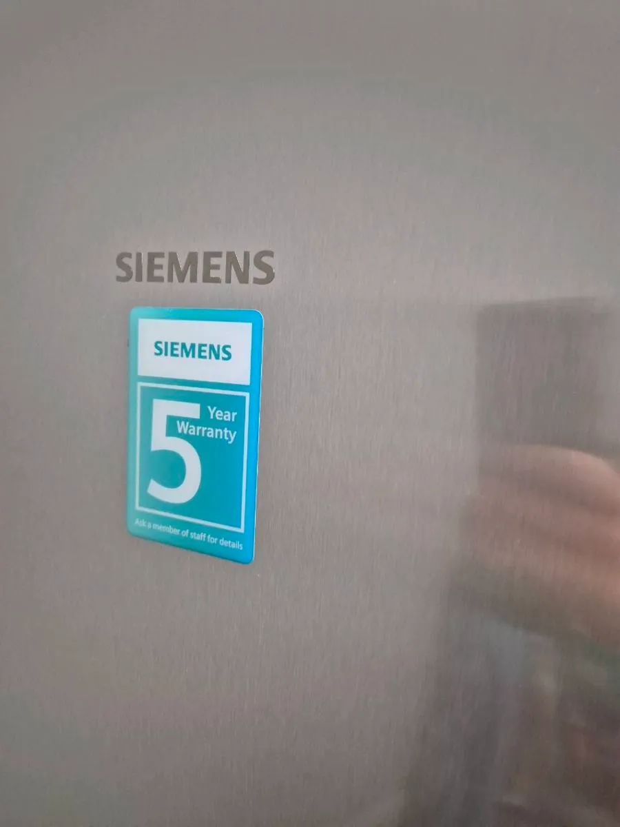 Siemens larder freezer - Image 3