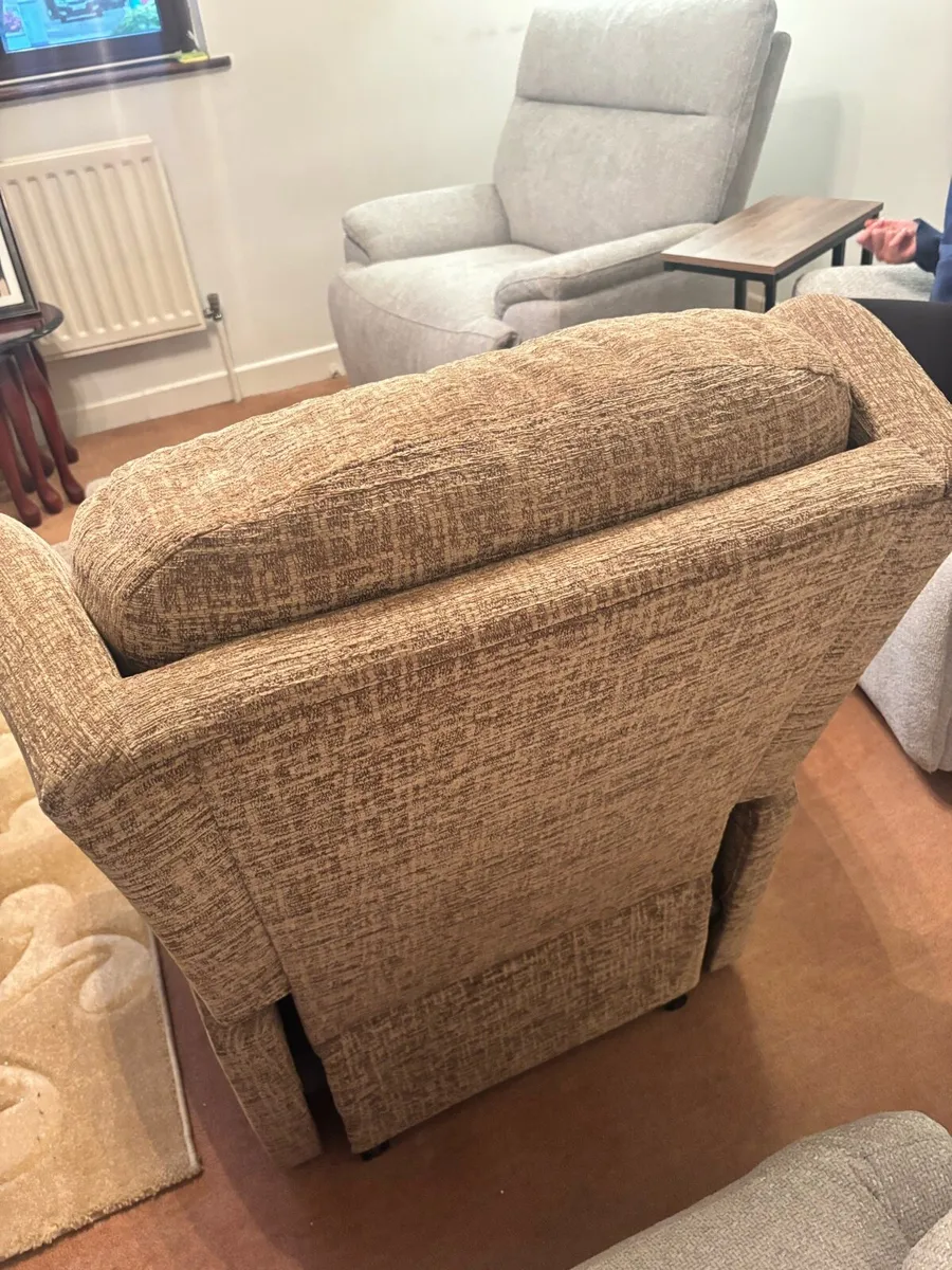 brown one seater couch - Image 4