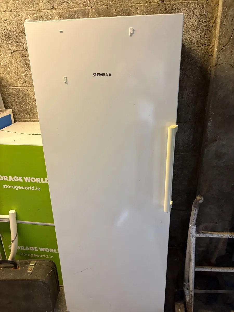 Siemens Fridge full height - Image 1