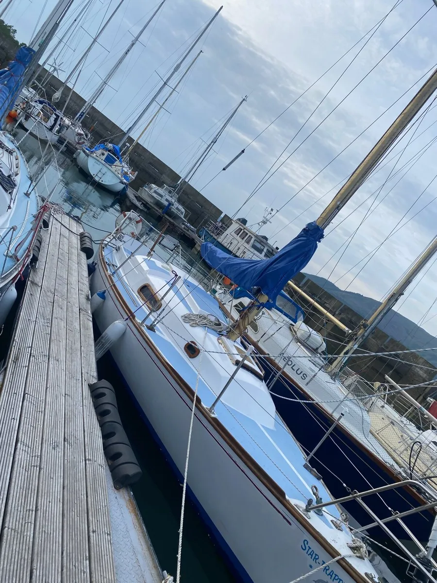 Trapper 28 Sail Boat - Image 2